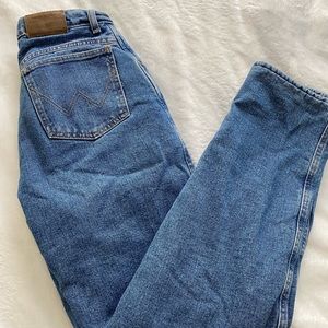 Wrangler Jeans size 6, fleece lined